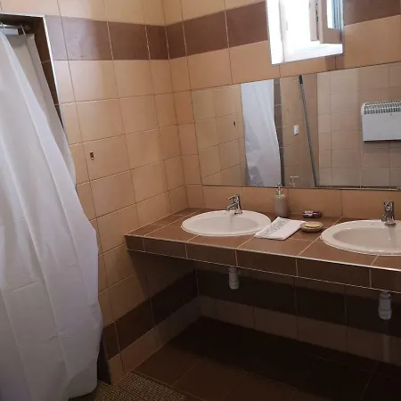 Feriehus Erdei Termalfurdo Akar Csoportoknak Is. *
