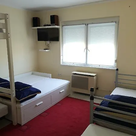 Erdei Termalfurdo Akar Csoportoknak Is. Feriehus