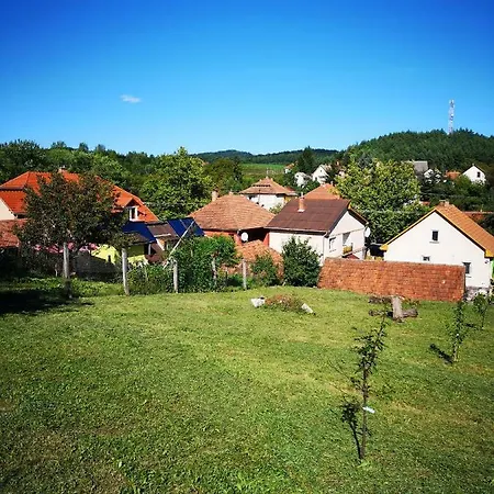 Erdei Termalfurdo Akar Csoportoknak Is. Feriehus *