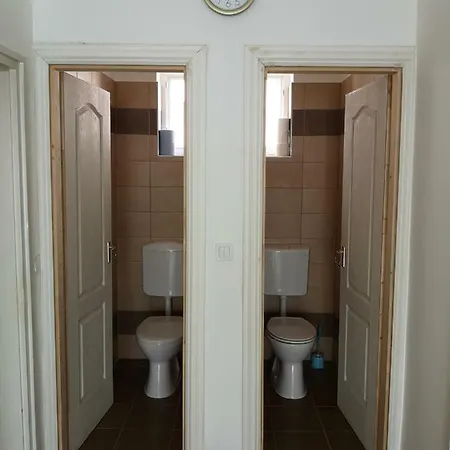 Feriehus Erdei Termalfurdo Akar Csoportoknak Is. *